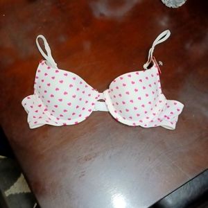 ⁉️☃️5 for $12☃️⁉️... Bra size 36A NWT pink hearts lightly padded.